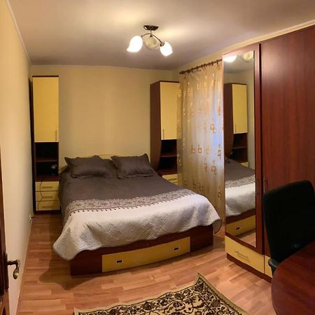 Zorilor Apartment ซูชาวา ภายนอก รูปภาพ