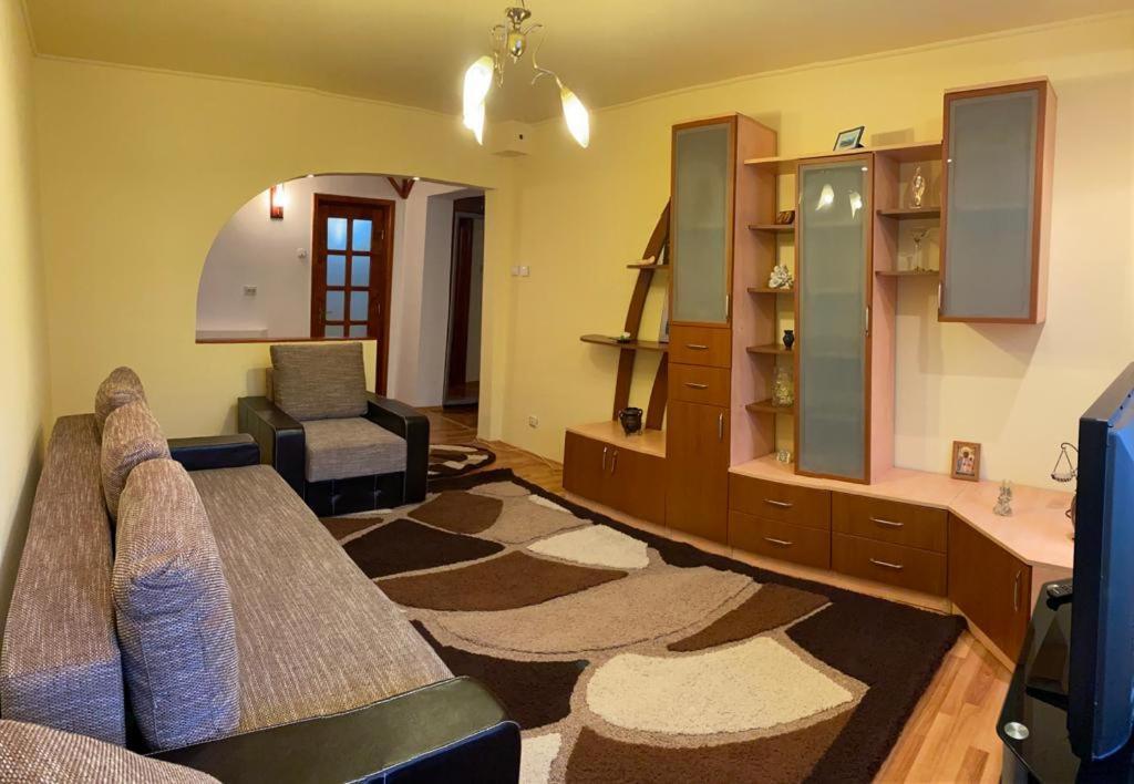 Zorilor Apartment ซูชาวา ภายนอก รูปภาพ