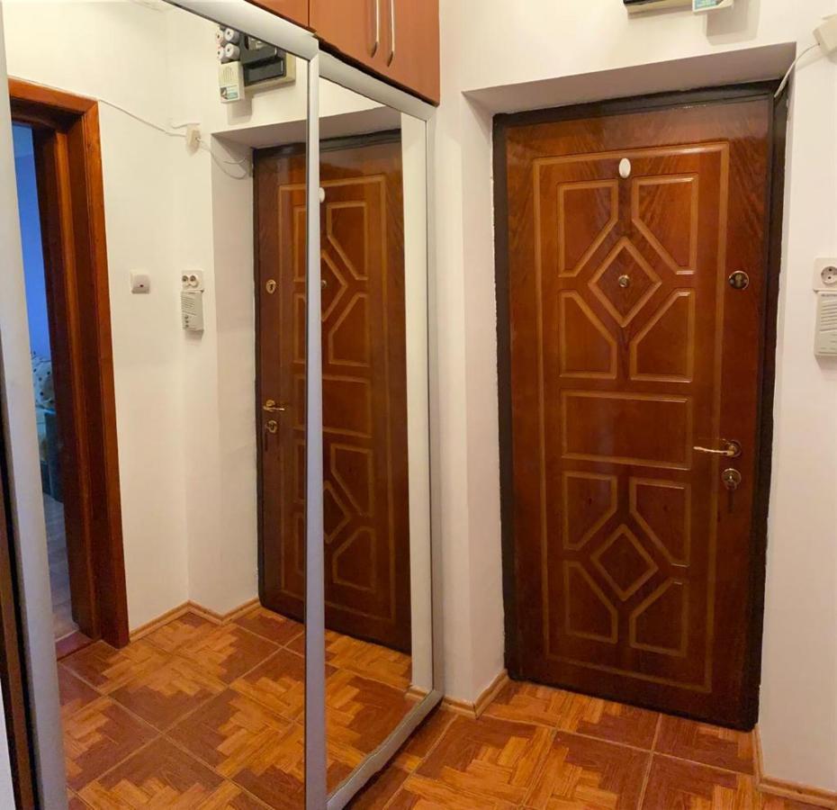 Zorilor Apartment ซูชาวา ภายนอก รูปภาพ